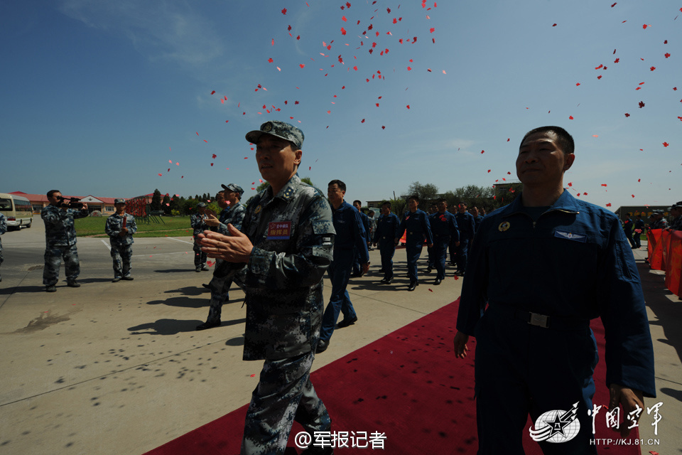 刘诗诗吴奇隆相差十七岁的爱情，在结婚八年后，走上了另一种方向 